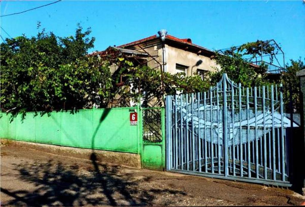 Medico And Suliko Guest House Kutaisi Exterior photo